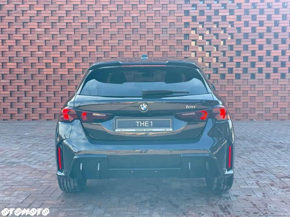 BMW Seria 1 120i - 5