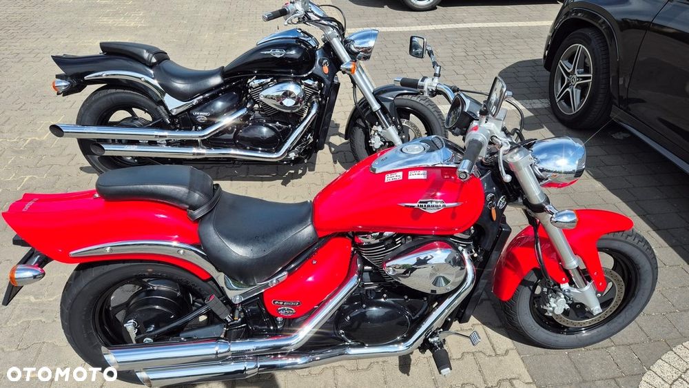 Suzuki Intruder - 14