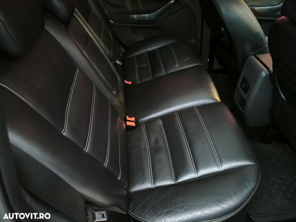 Ford Kuga 2.0 TDCi 4x4 Titanium - 16