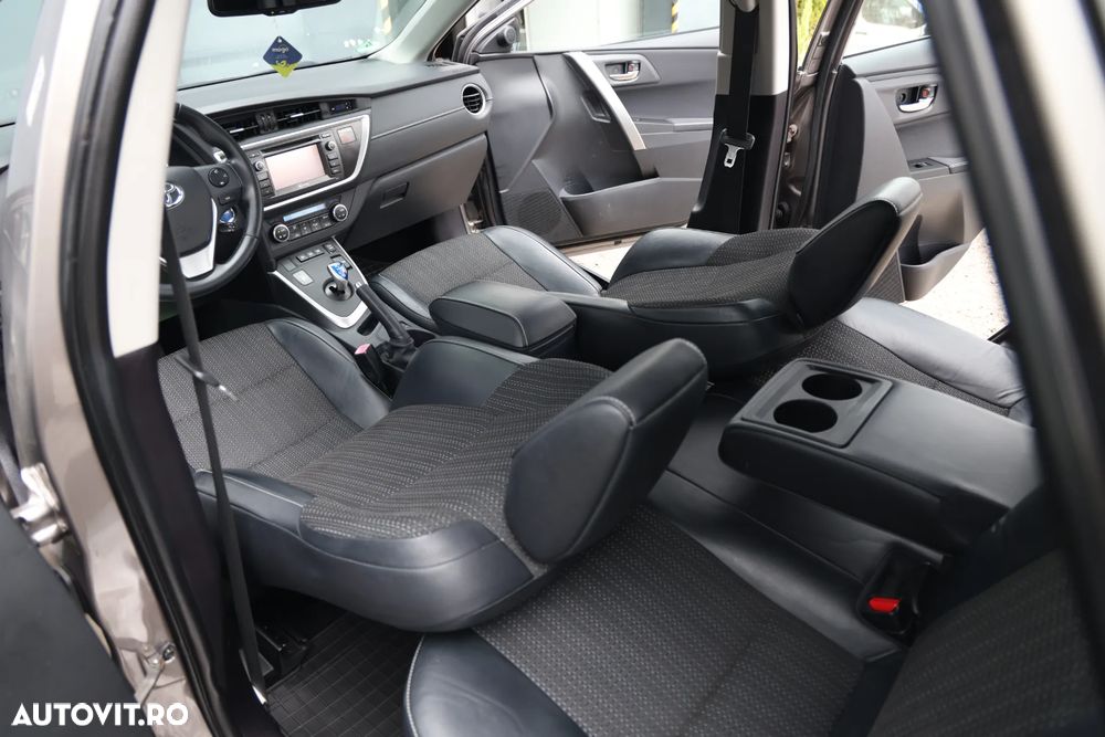 Toyota Auris - 8