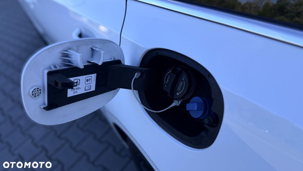 Kia Ceed - 12