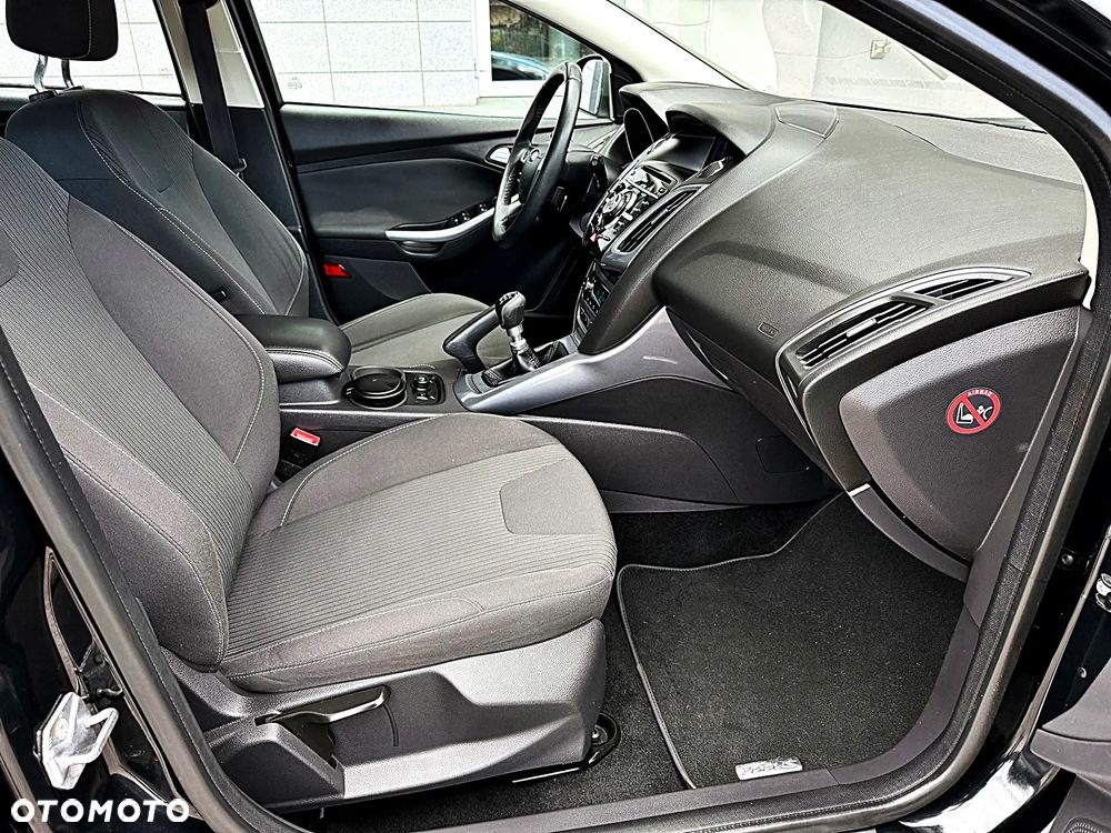 Ford Focus 1.6 TDCi DPF Start-Stopp-System Titanium - 19