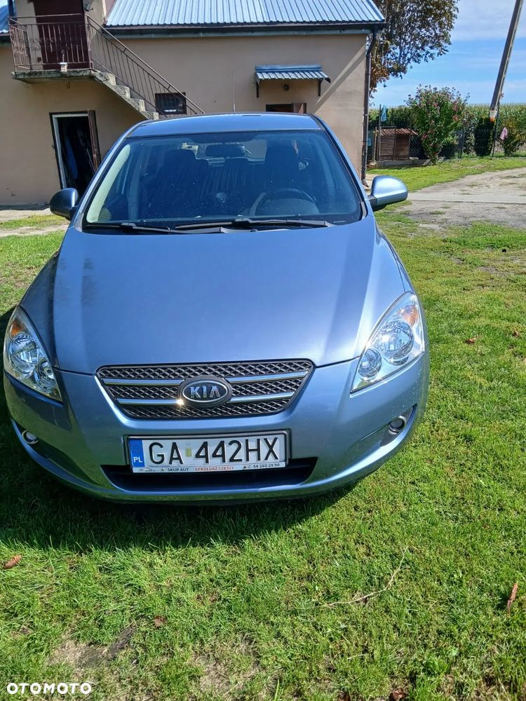 Kia Ceed 2007 photo 3