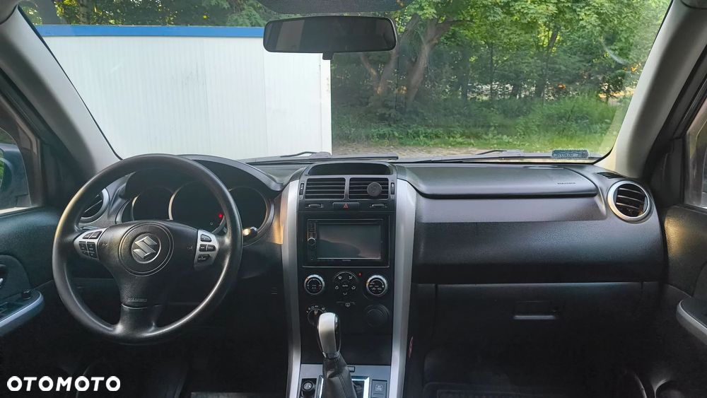 Suzuki Grand Vitara 2.0 - 24
