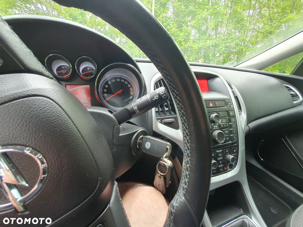 Opel Astra 1.6 Turbo Innovation - 17
