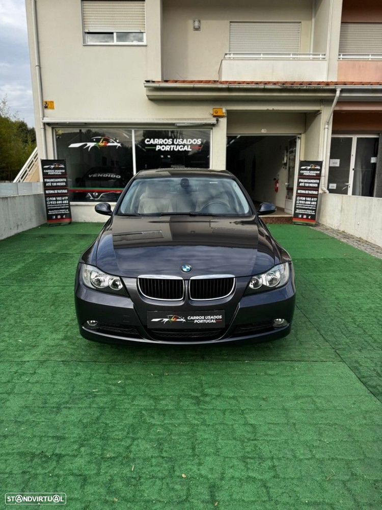 BMW 320 dA Exclusive - 3