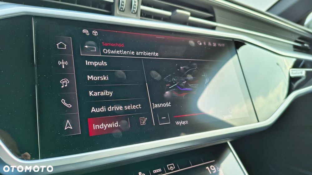 Audi S6 Avant - 24