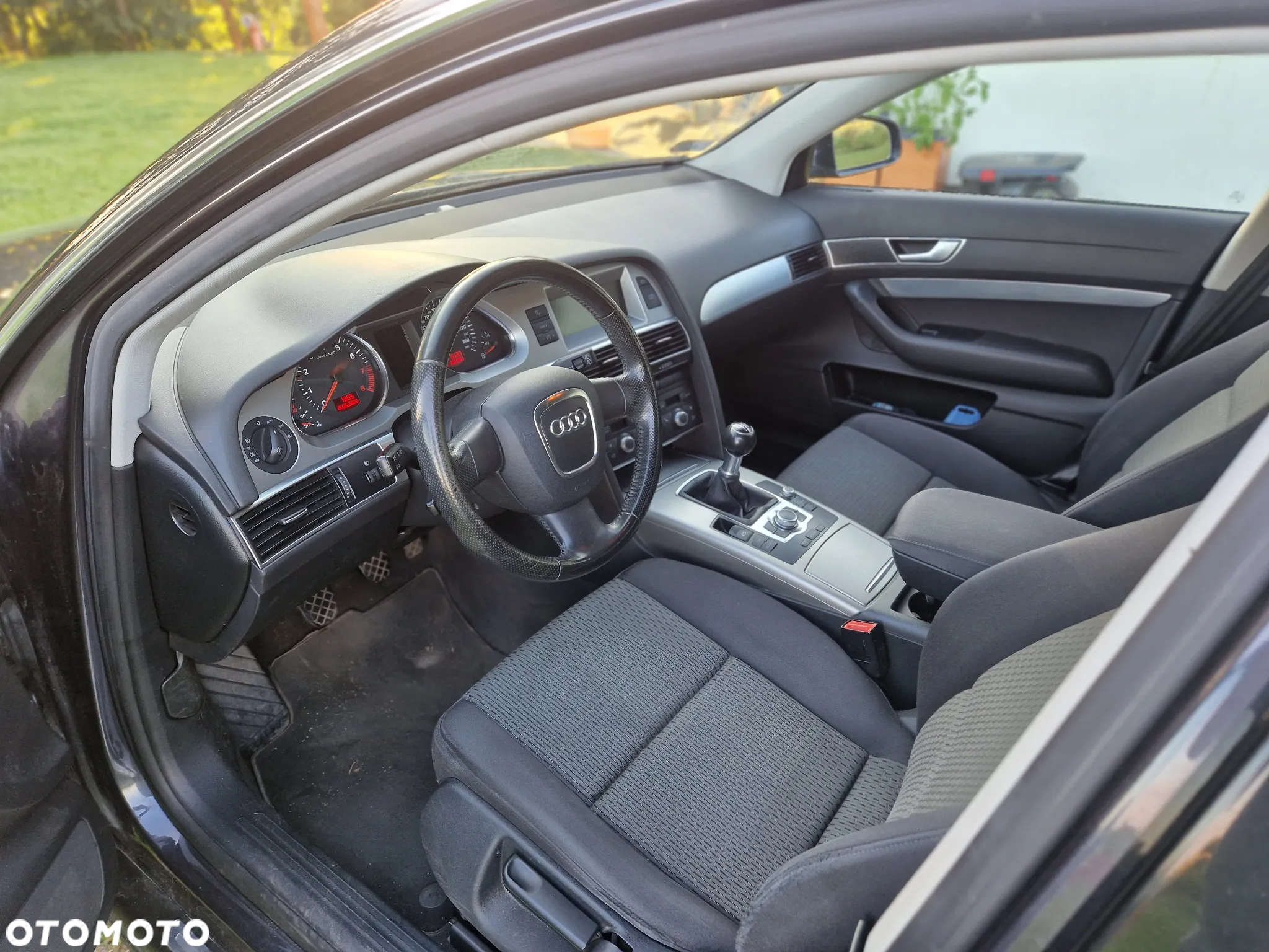 Audi A6 2.0T FSI - 9