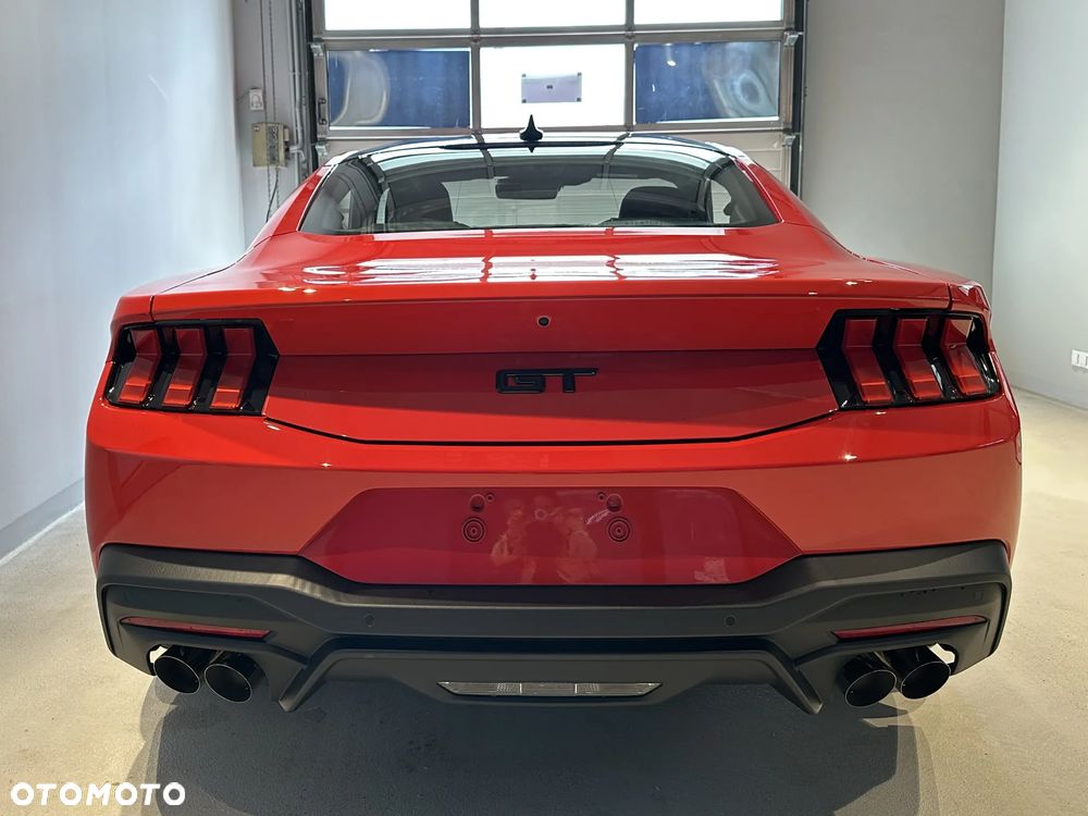 Ford Mustang - 5