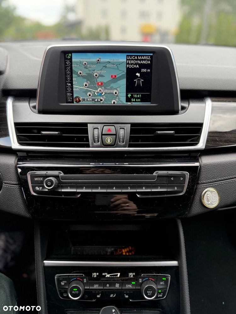 BMW Seria 2 218d - 2