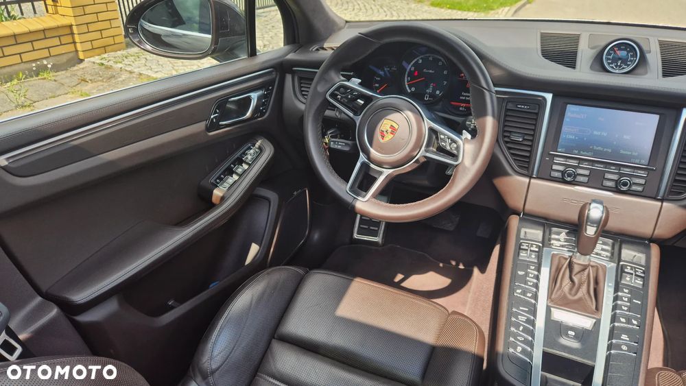 Porsche Macan Turbo PDK - 10
