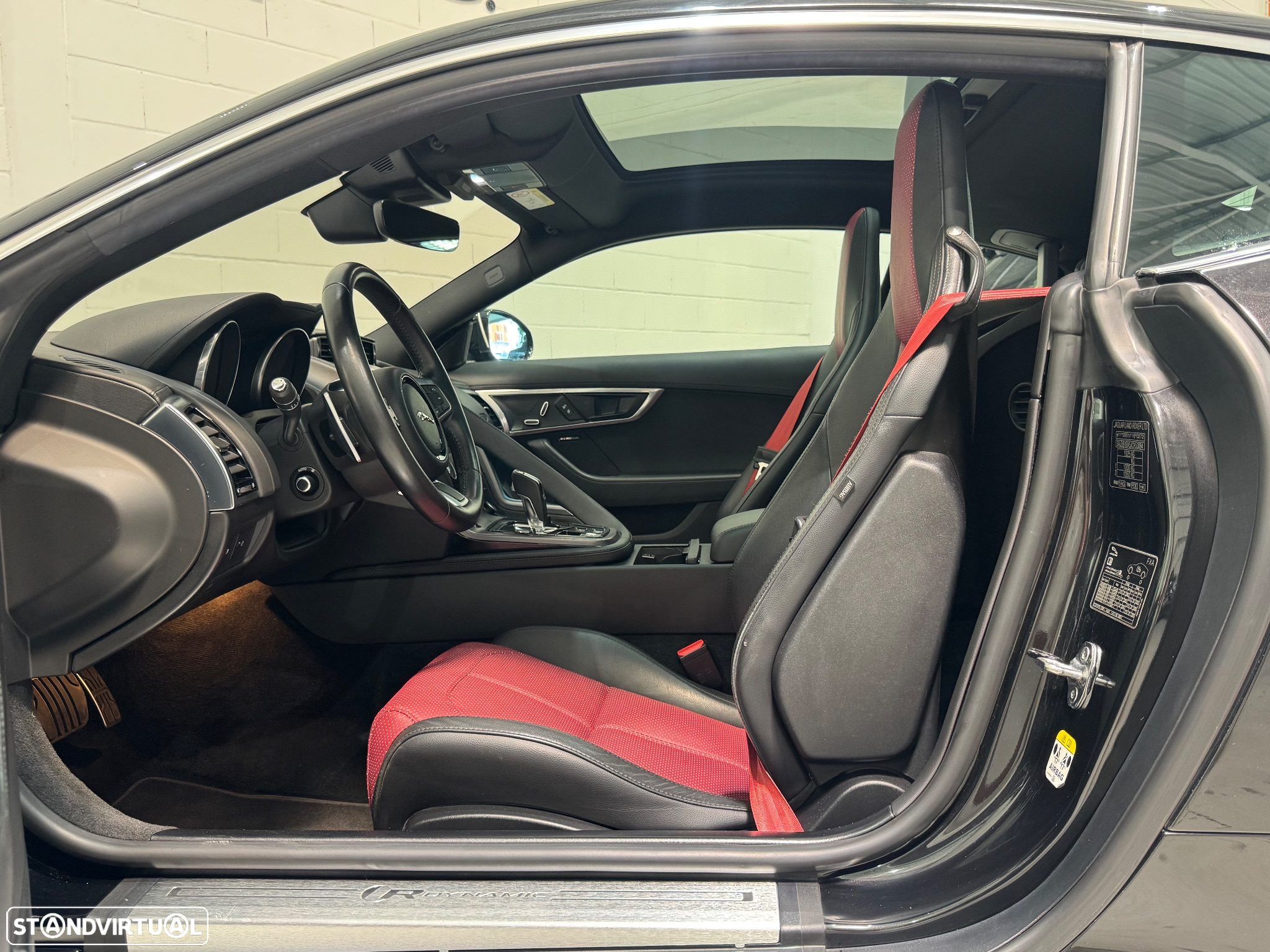 Jaguar F-Type 2.0 i4 R-Dynamic - 6
