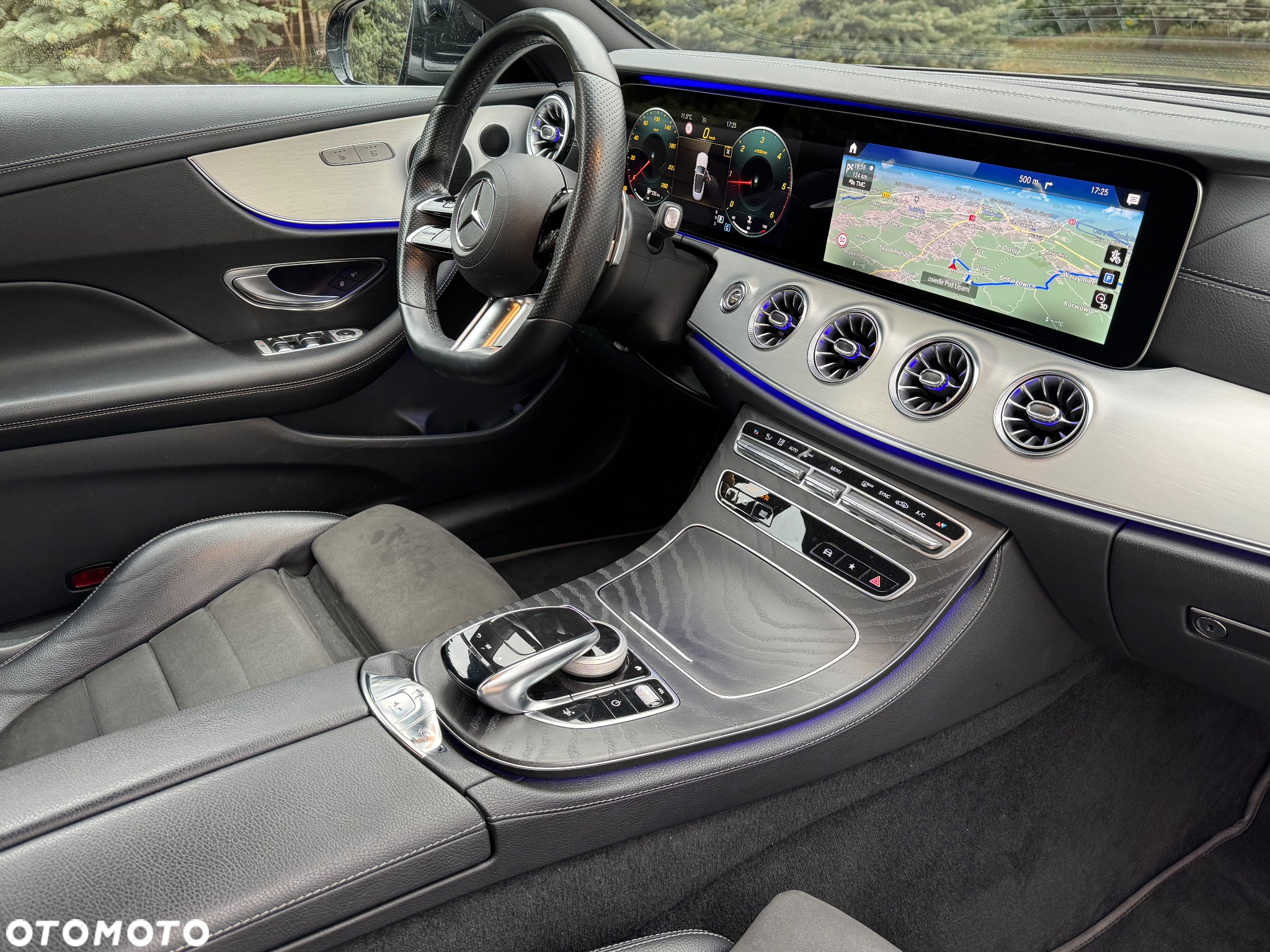 Mercedes-Benz Klasa E 220 d Cabrio 9G-TRONIC AMG Line - 23