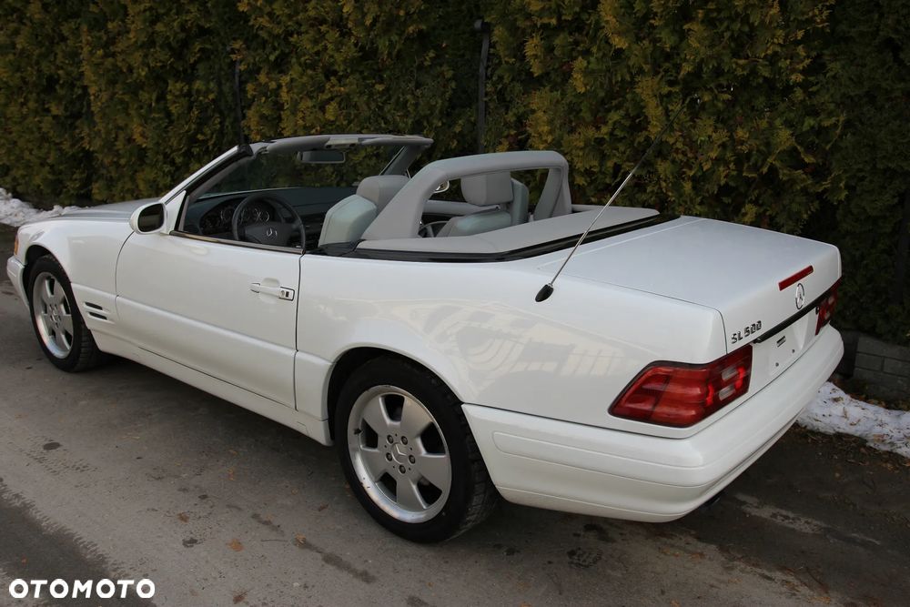 Mercedes-Benz SL - 23