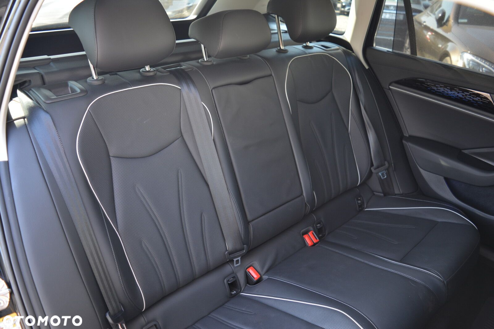 Volkswagen Passat - 26