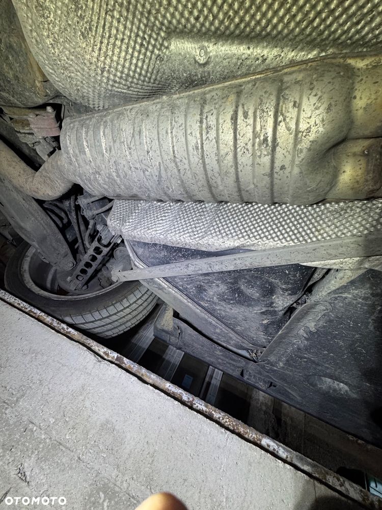 BMW Seria 3 325i - 12