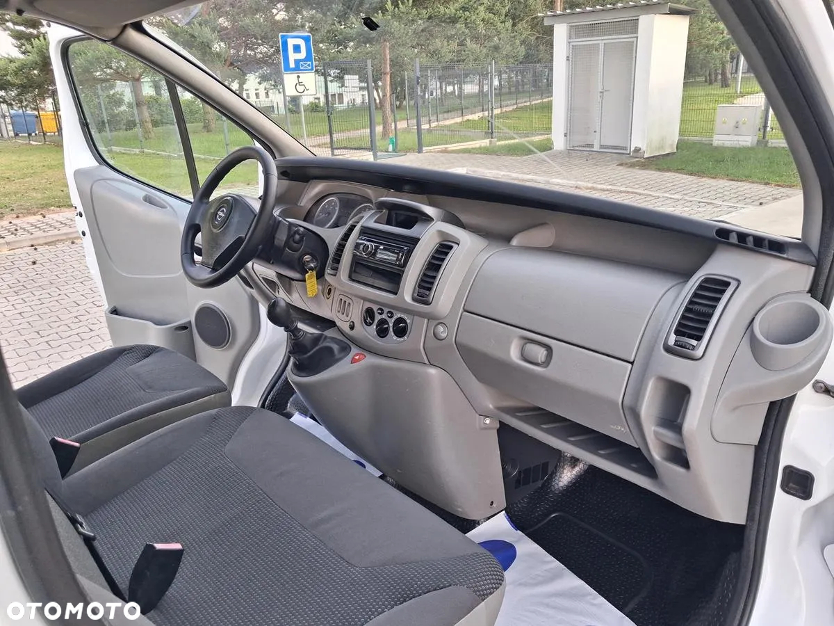 Opel Vivaro - 25