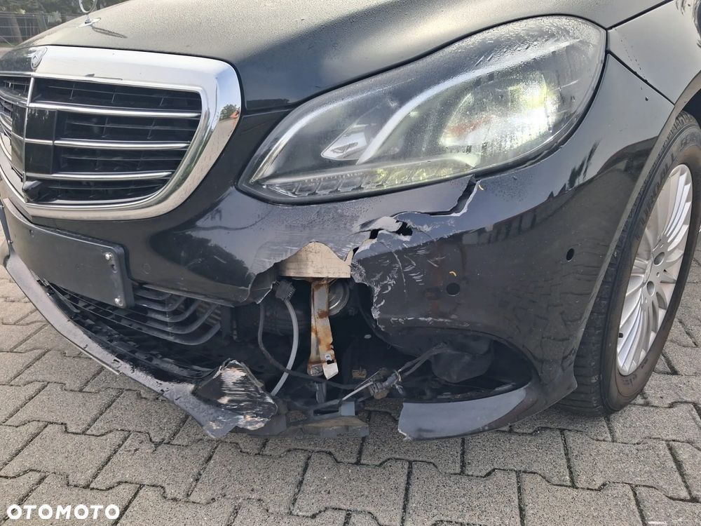 Mercedes-Benz Klasa E - 23