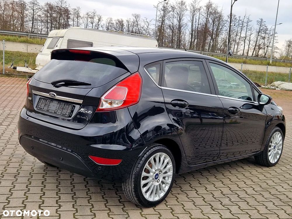 Ford Fiesta - 15