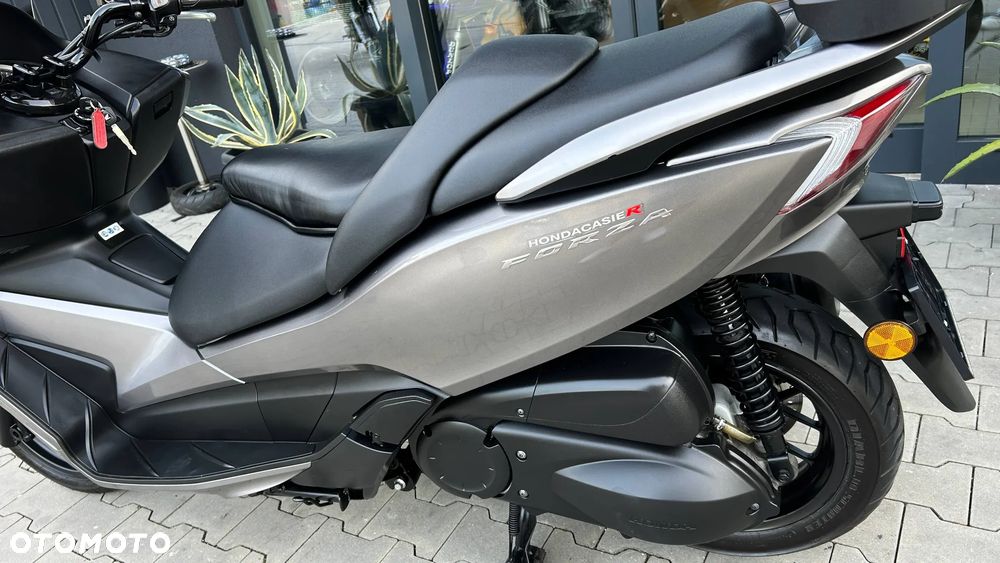 Honda NSS - 12