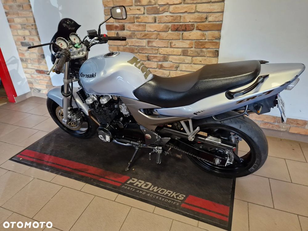 Kawasaki ZR - 9