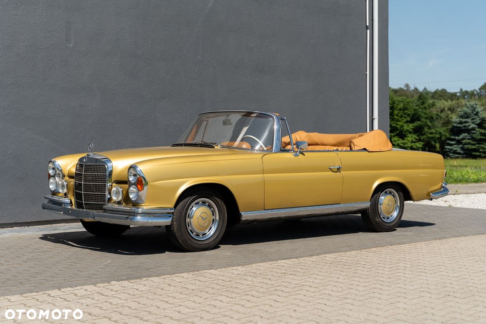 Mercedes-Benz 280 - 22