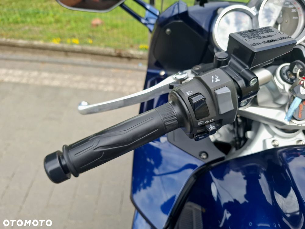 Yamaha FJR - 13