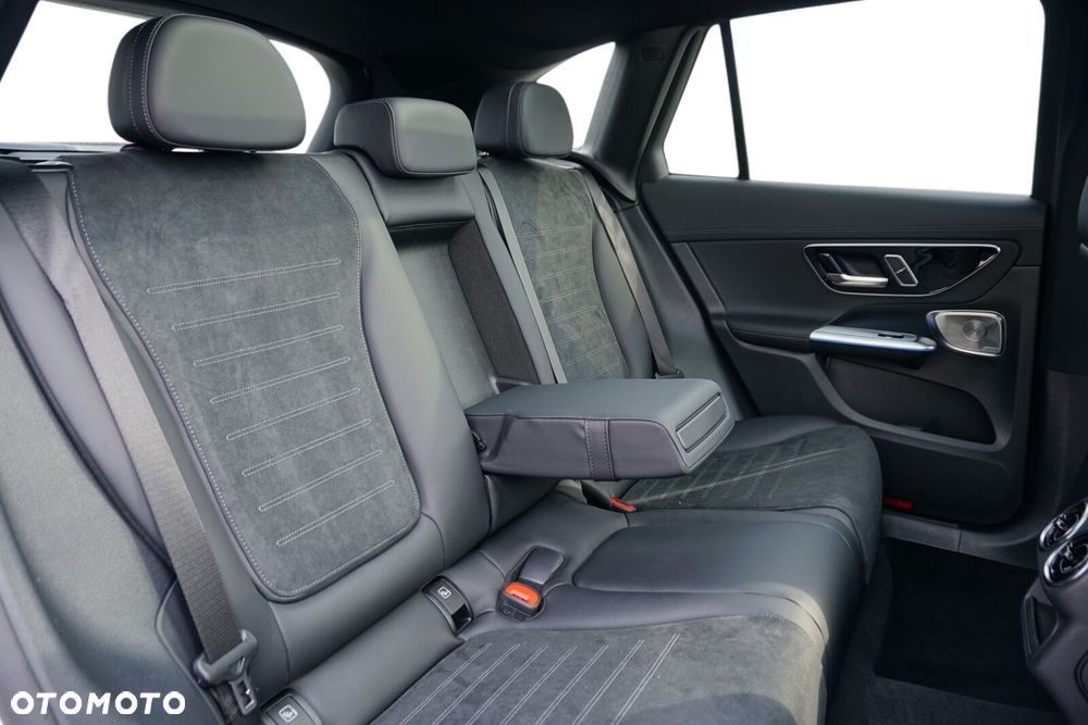 Mercedes-Benz GLC - 21