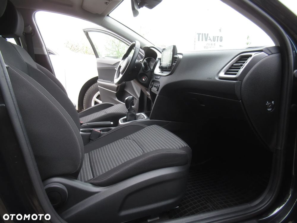 Kia Ceed 1.5 T-GDI M - 9