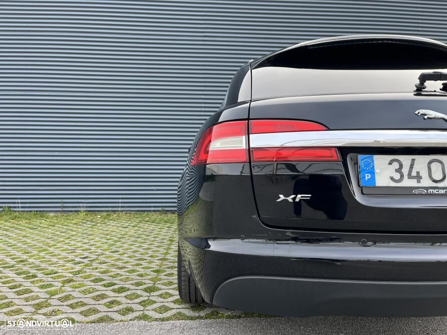 Jaguar XF Sportbrake 2.2 D Premium Luxury - 22