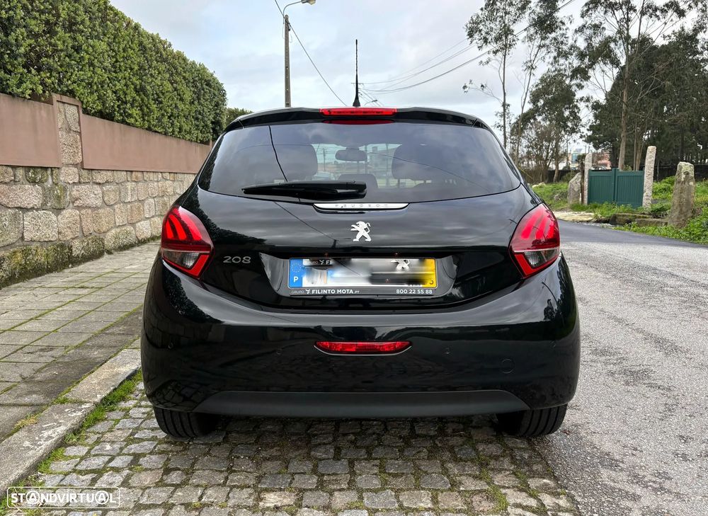 Peugeot 208 1.2 PureTech Signature - 19