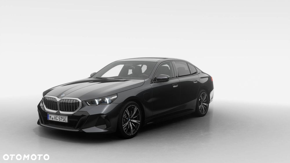 BMW Seria 5 530e xDrive PHEV - 11