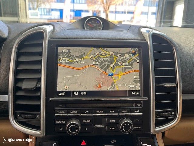 Porsche Cayenne Platinum Edition - 16