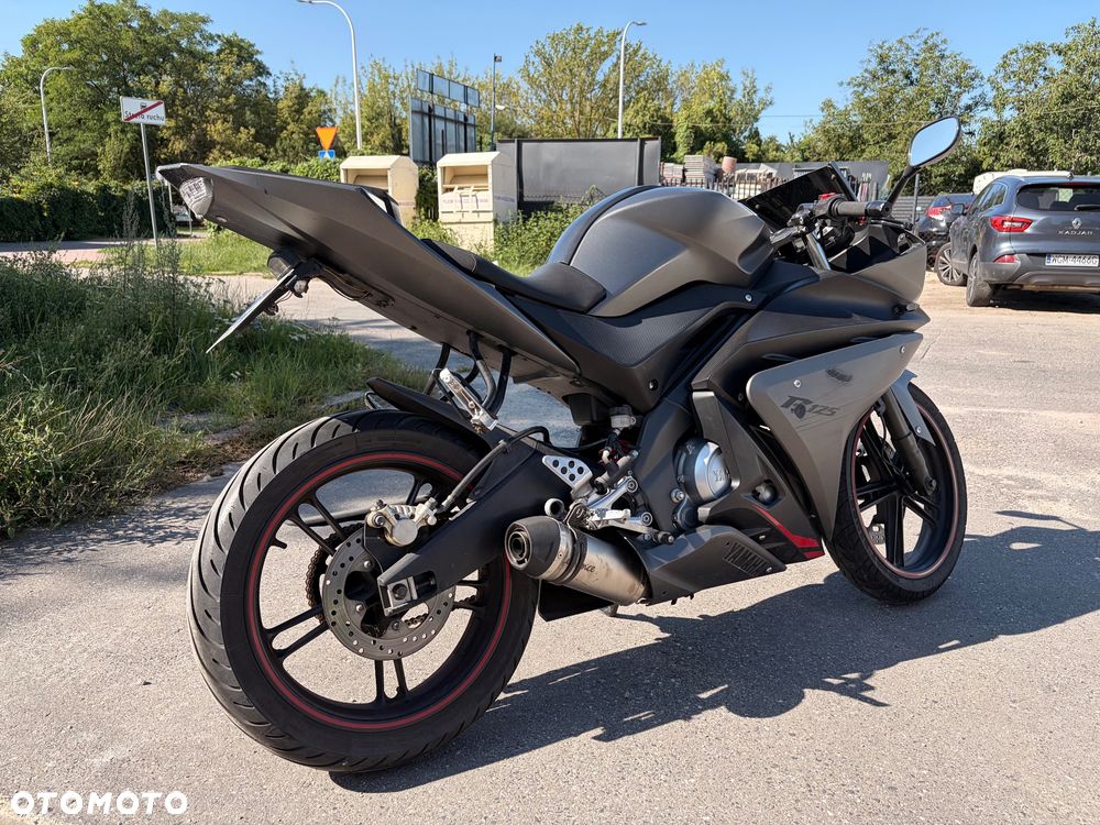 Yamaha YZF - 4
