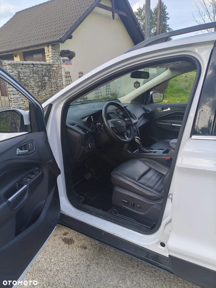 Ford Escape 2.0 EcoBoost AWD Titanium - 14