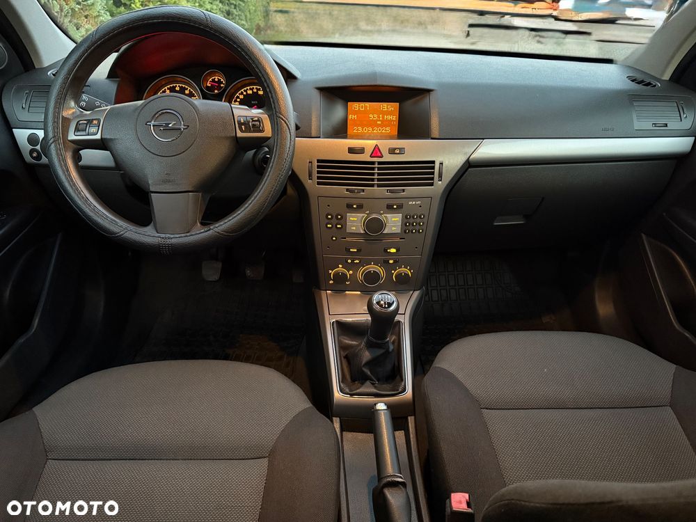 Opel Astra 1.4 Enjoy - 25