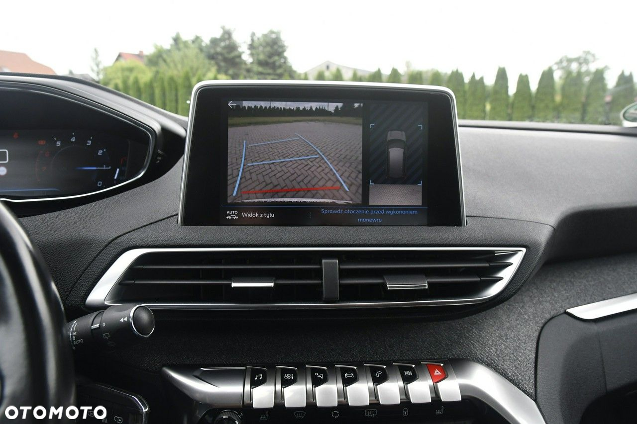 Peugeot 3008 - 23