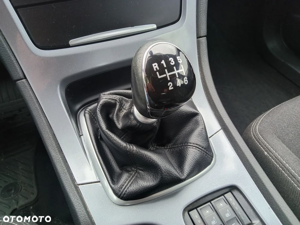 Ford Mondeo - 26