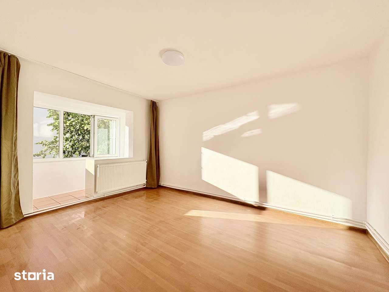 Garsonieră Zona Traian| Etaj 3/5 | Bloc Anvelopat — fotografia 1