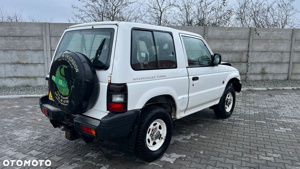 Mitsubishi Pajero - 5