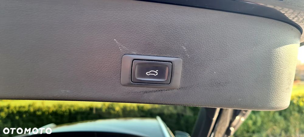 Audi A6 Avant 2.0 TDI ultra S tronic - 32