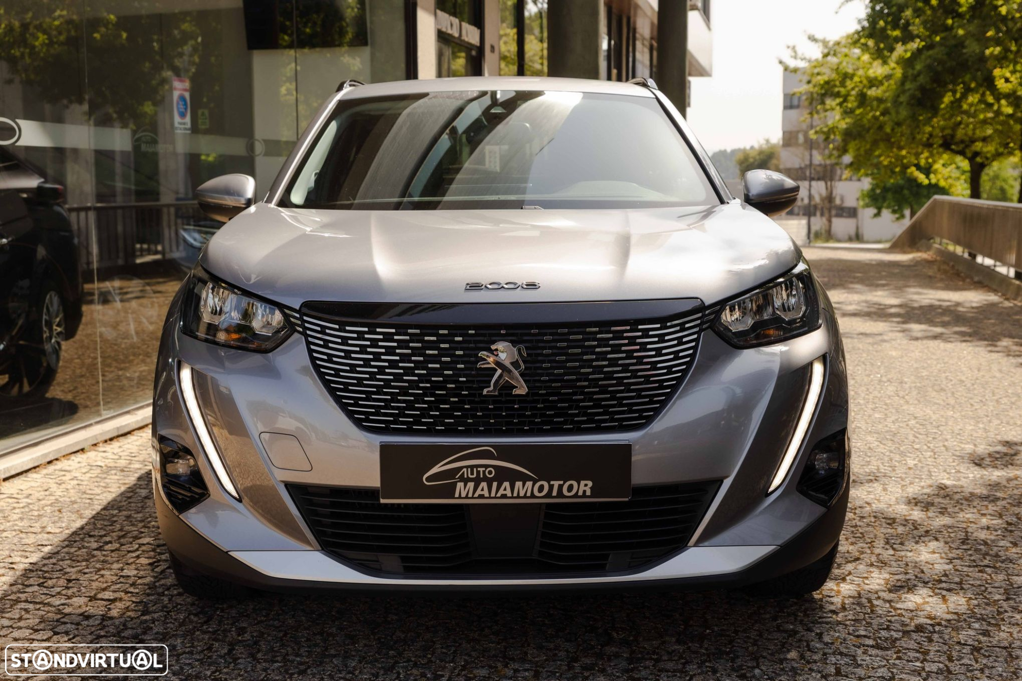 Peugeot 2008 1.2 PureTech Allure - 4