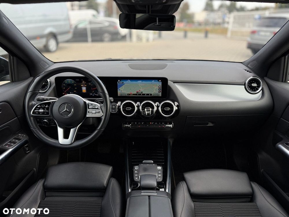 Mercedes-Benz GLA 200 Progressive - 17