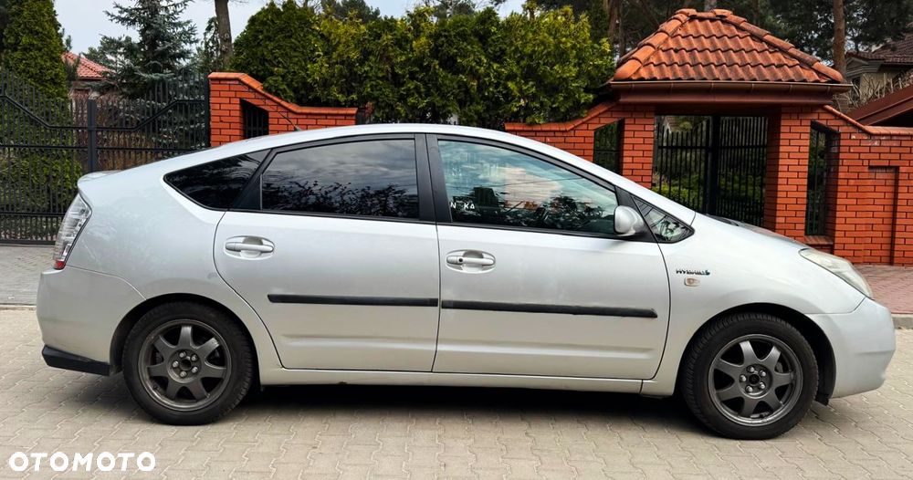 Toyota Prius 1.5 VVT-i Sol (nav) - 2