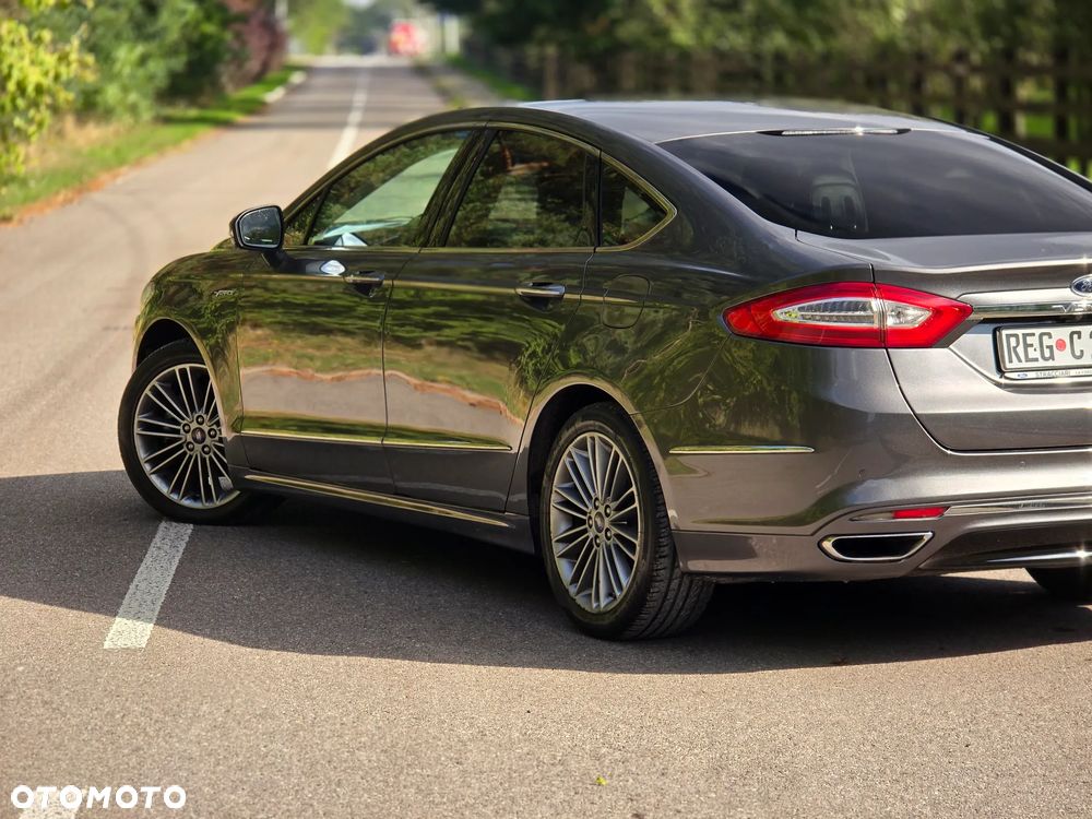 Ford Mondeo Vignale 2.0 Hybrid - 38