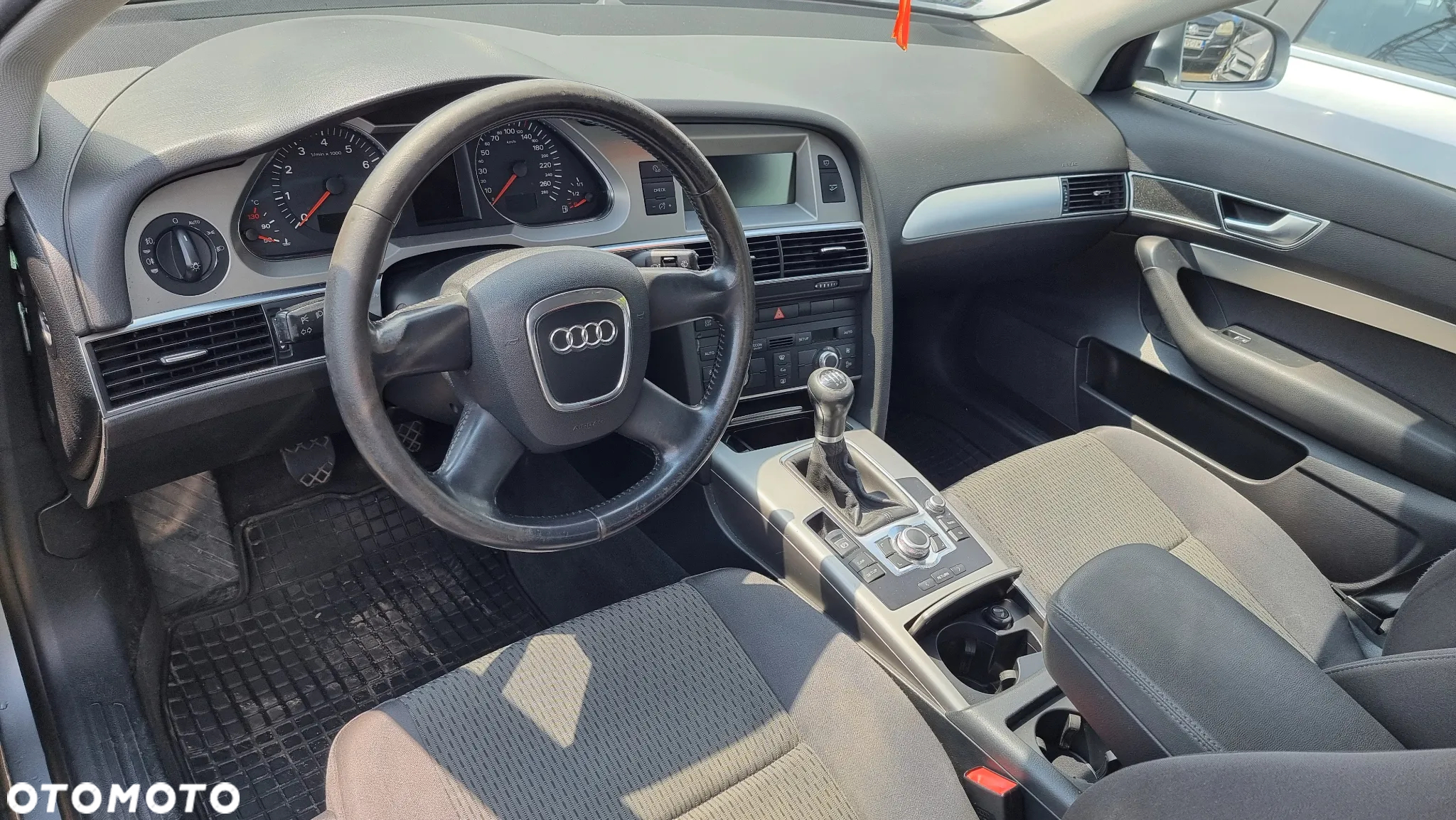 Audi A6 2.0T FSI - 9