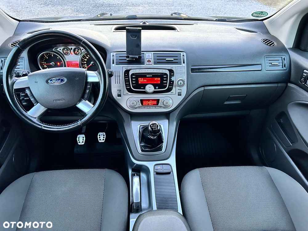 Ford Kuga 2.0 TDCi 4x4 Titanium - 9