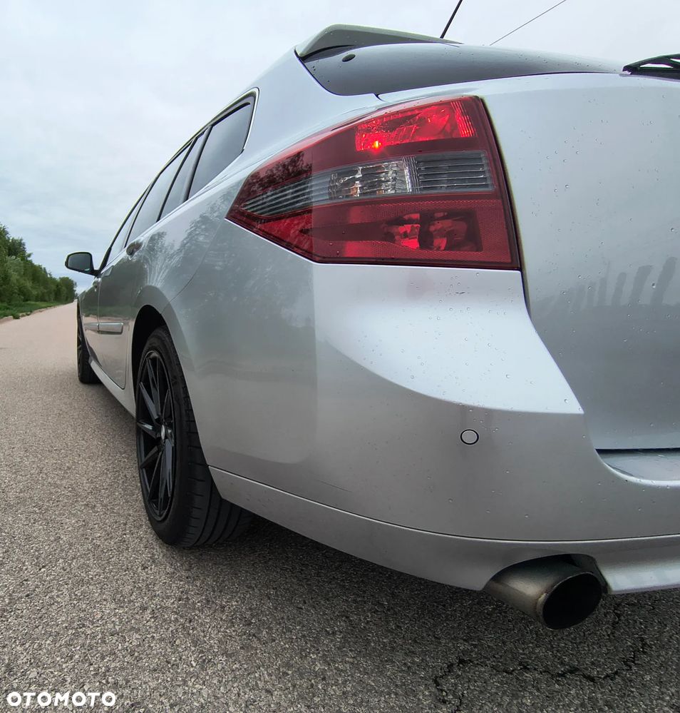 Renault Laguna 2.0 dCi FAP GT - 11