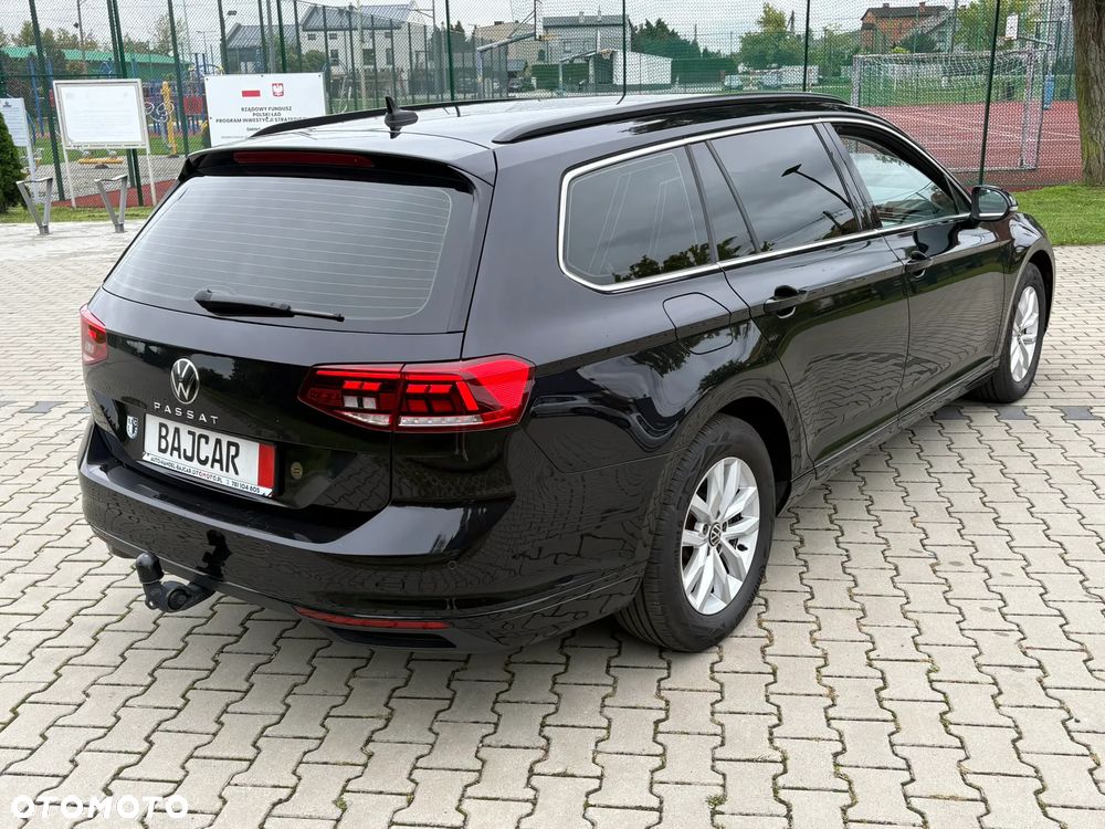 Volkswagen Passat Variant 2.0 TDI SCR DSG Conceptline - 6