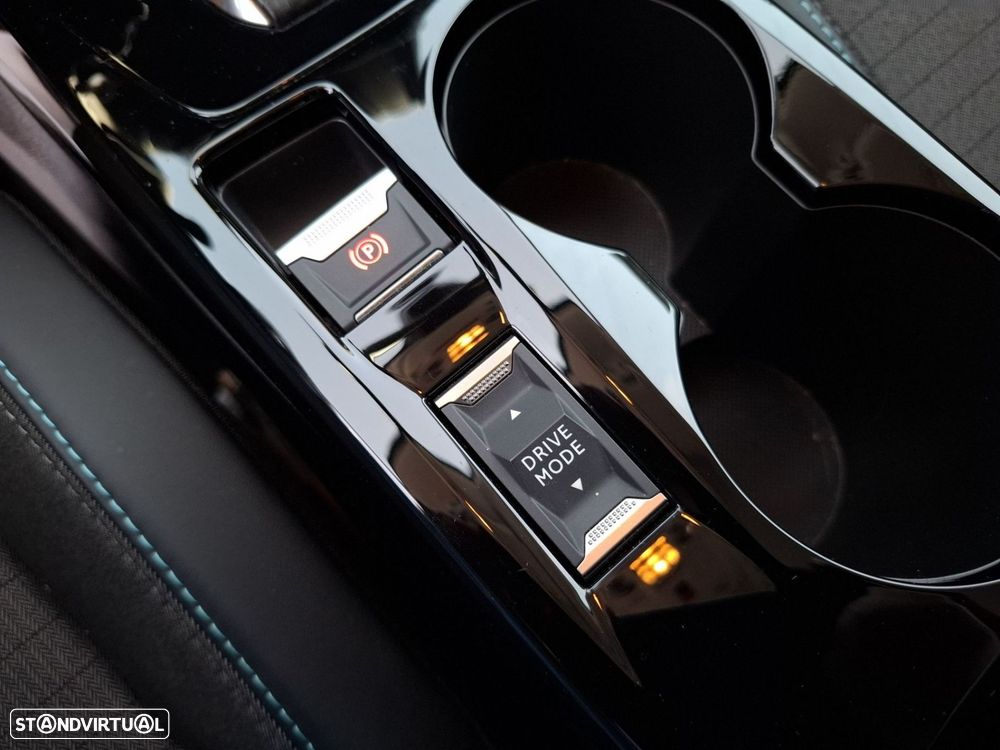 Peugeot e-208 50 kWh Allure — fotografia 19
